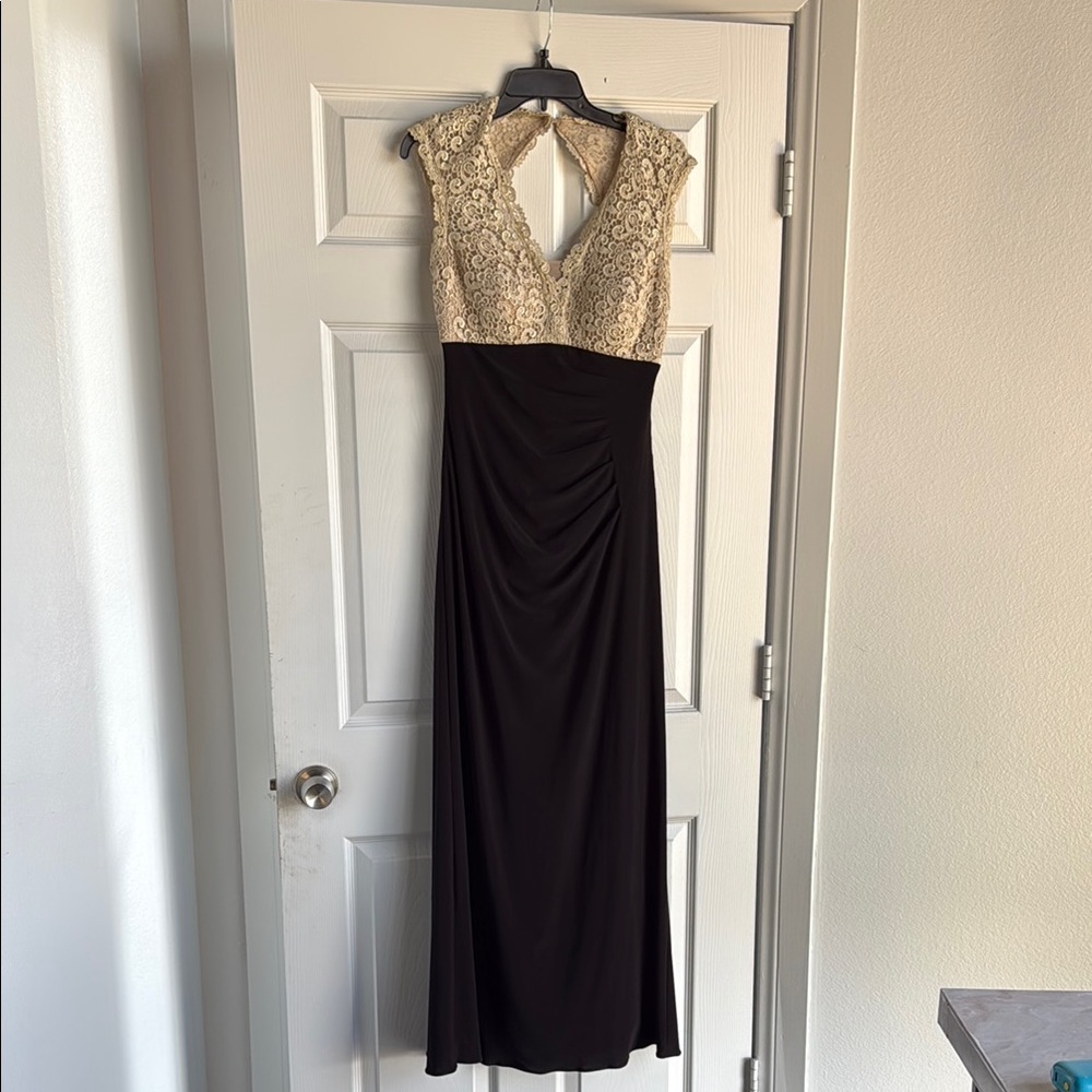 Chic Backless Black and Cream Lace Dress